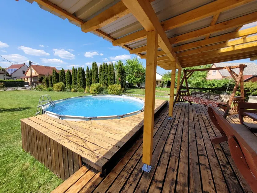 Bungalow with private pool, terrace & garden | Pool view - Image 1