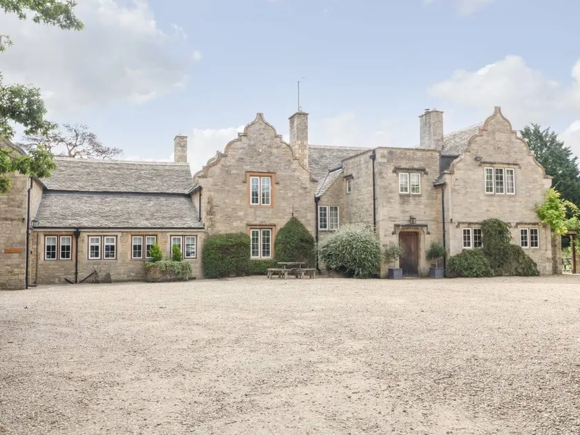 Child-friendly pleasant cottage with garden - Image 1
