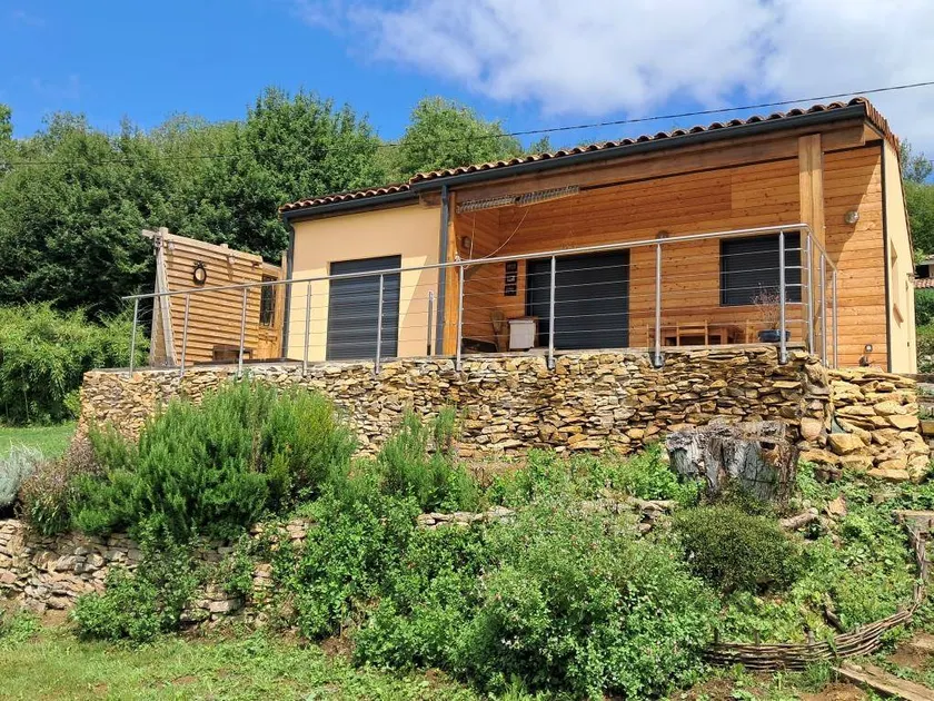 Fully equipped gite with garden, jacuzzi & barbeque - Image 1