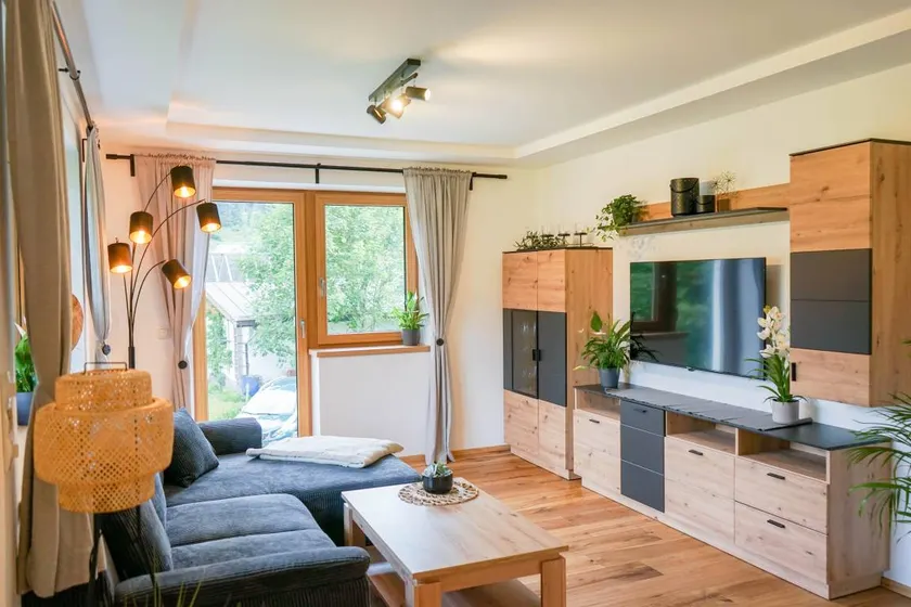 Flat | Garden view - Image 1