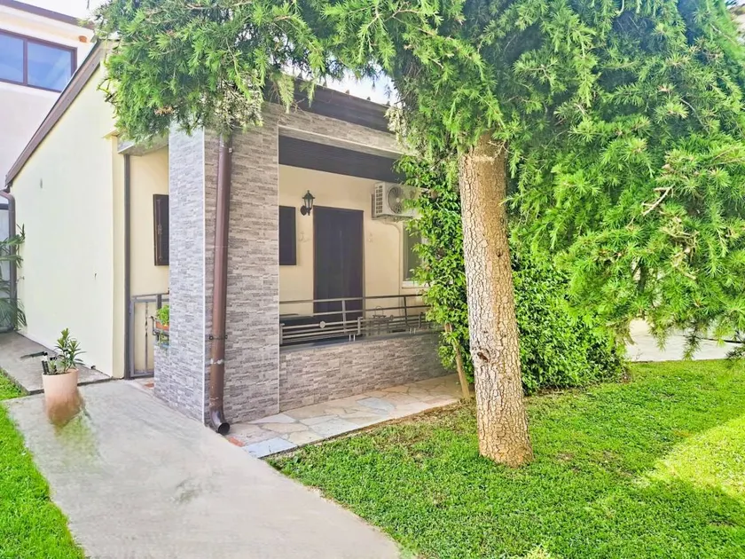 Schönes Ferienhaus mit Garten, Terrasse und Grill | Hunde erlaubt - Image 1