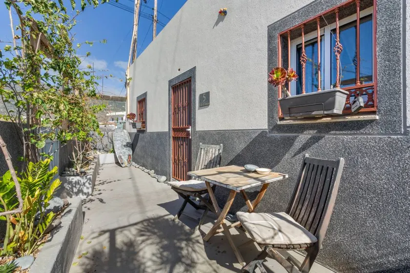 Fully equipped beautiful apartment with terrace & hot tub | Mountain view | Pet-friendly - Image 1