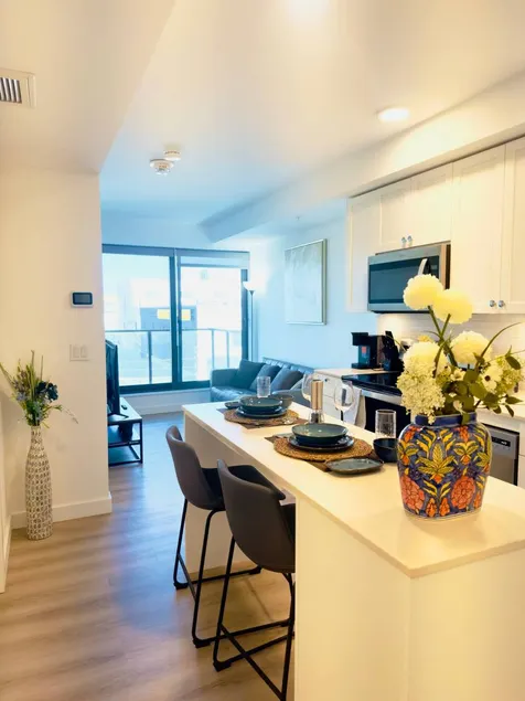 Flat with terrace | Water view - Image 1