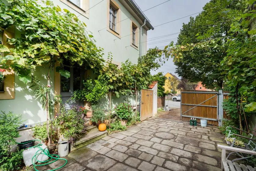 Flat with terrace | Garden view - Image 1