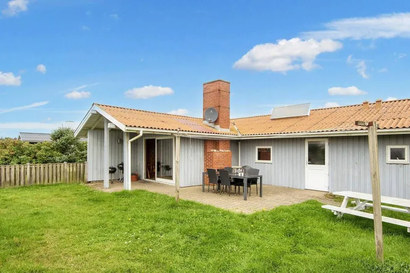 Fully equipped charming house with garden, terrace & sauna | Dogs allowed - Image 1