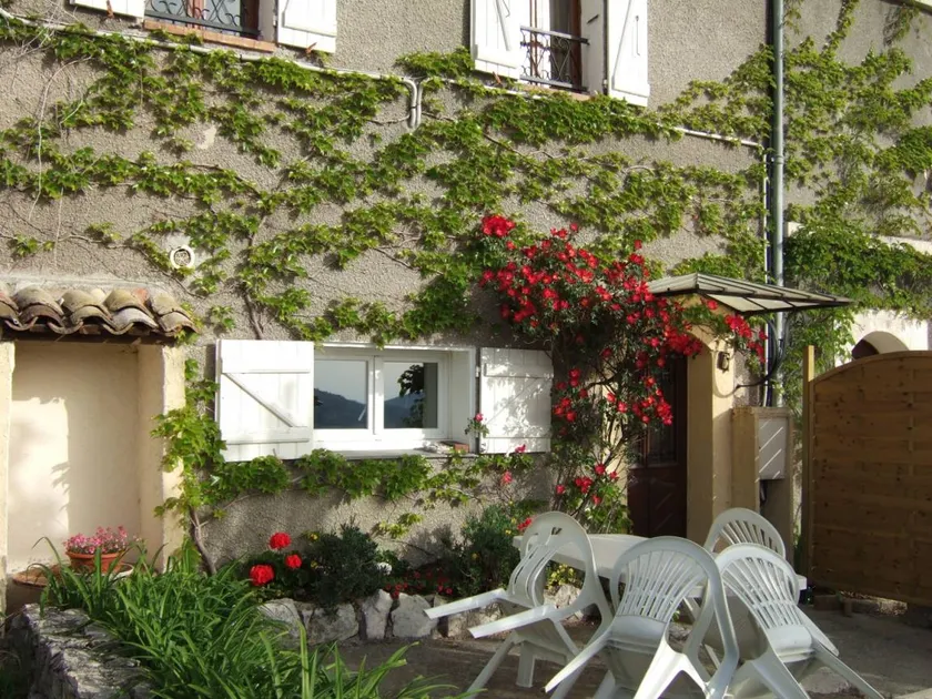 Holiday home with terrace & BBQ | Mountain view - Image 1