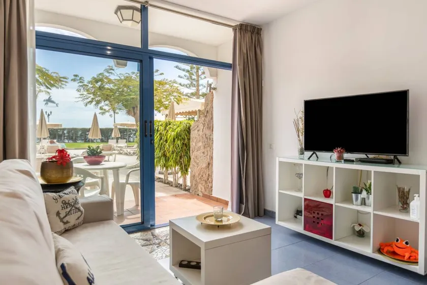 Fully equipped lovely apartment with garden, pool & terrace | Garden view | Next to the beach | Perfect for remote work - Image 1