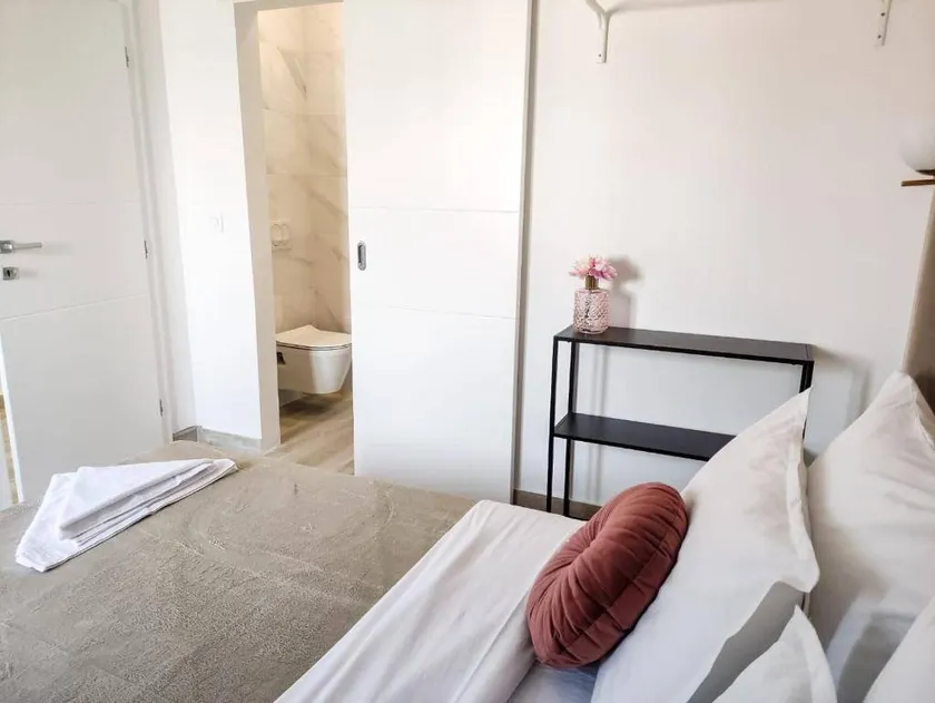 Agréable bed and breakfast adapté aux familles avec terrasse et jardin | Vue jardin - Image 1