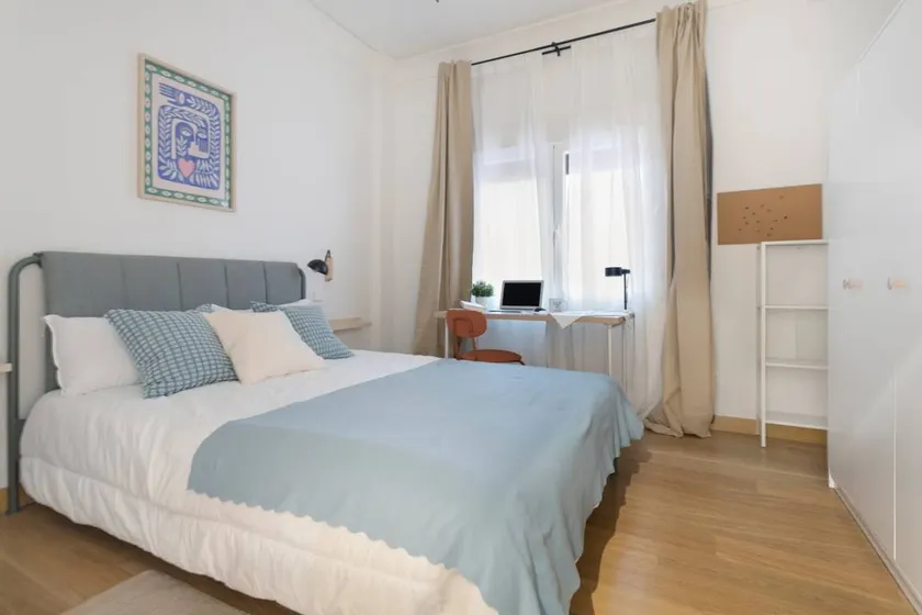 Charming dedicated room - Image 1