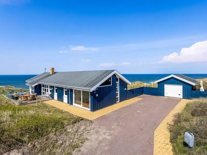 Children-friendly house with terrace, sauna & barbeque | Sea view | Beach nearby | Pet-friendly - Image 1