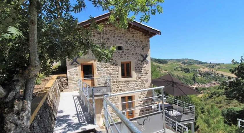 Family-friendly cottage with garden, jacuzzi & terrace | Garden view - Image 1