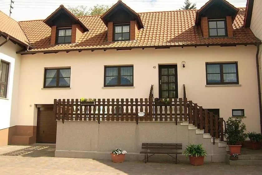 Casa con barbecue, terrazza e giardino - Image 1