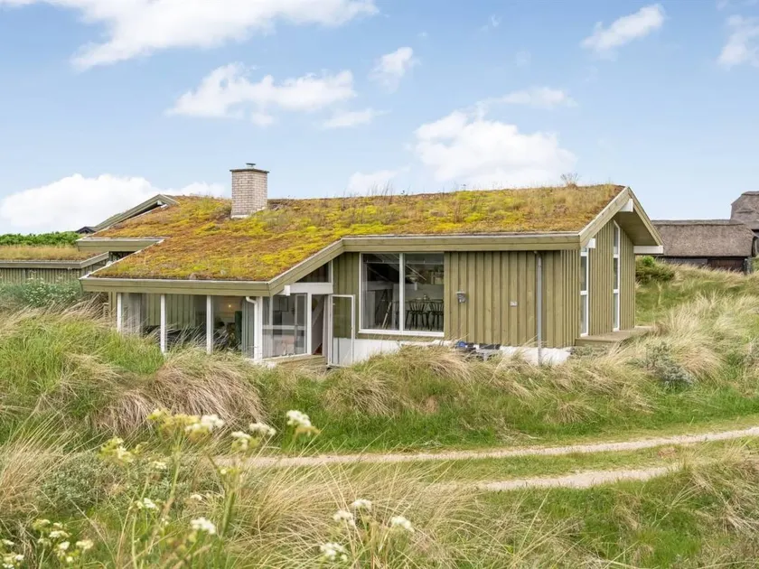 "Fanney" - 100m from the sea - Image 1