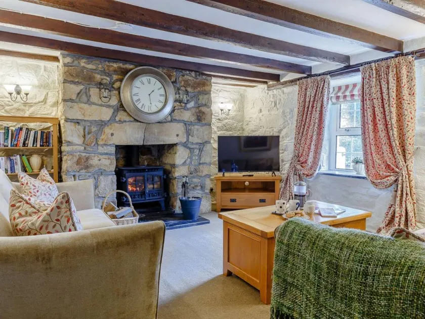 Fully equipped nice cottage with terrace, hot tub & garden | Pets allowed - Image 1