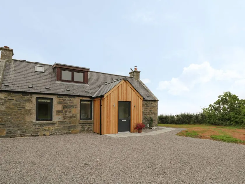 Children-friendly cottage with garden | Beach view | Pet-friendly - Image 1