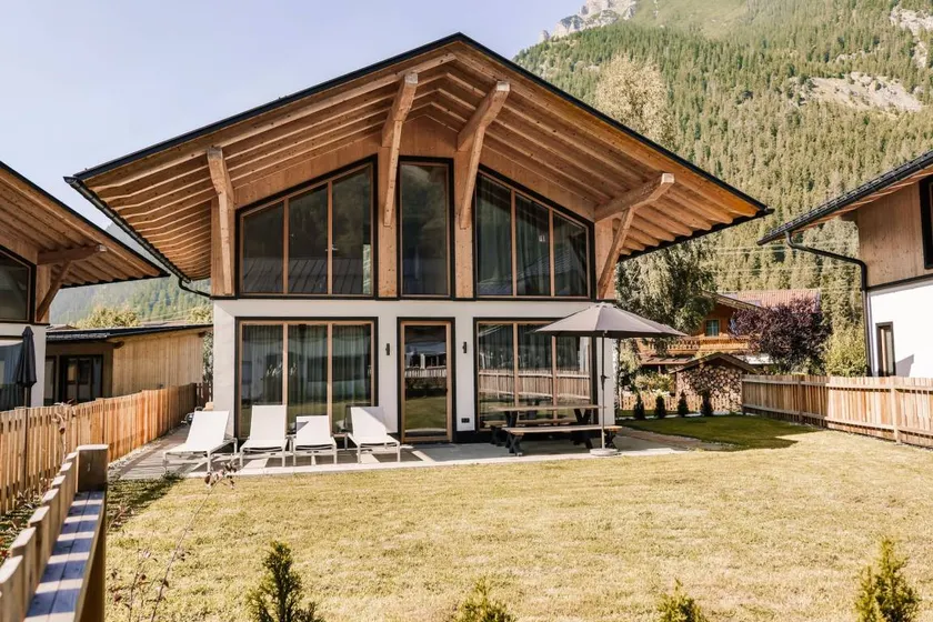 Encantadora casa vacacional con sauna y terraza | Vistas a la naturaleza | Junto al esquí | Acepta mascotas - Image 1