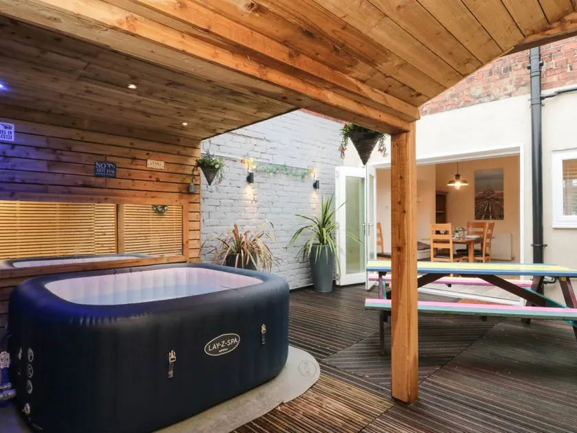 Landhaus mit Whirlpool, Terrasse und Garten - Image 1
