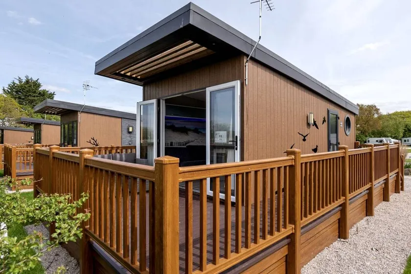 Cozy Family Glamping Hive with Modern Comforts near Croston, England - Image 1