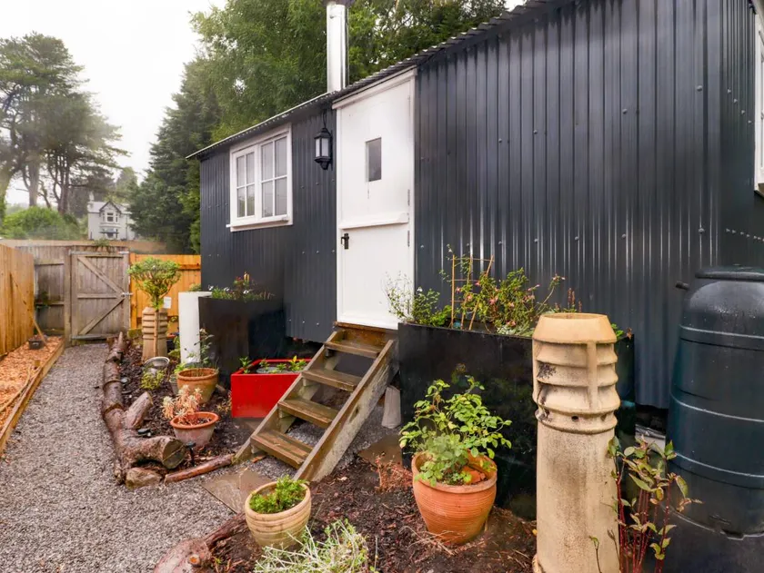 Child-friendly lovely cottage with garden | Pets are welcome - Image 1
