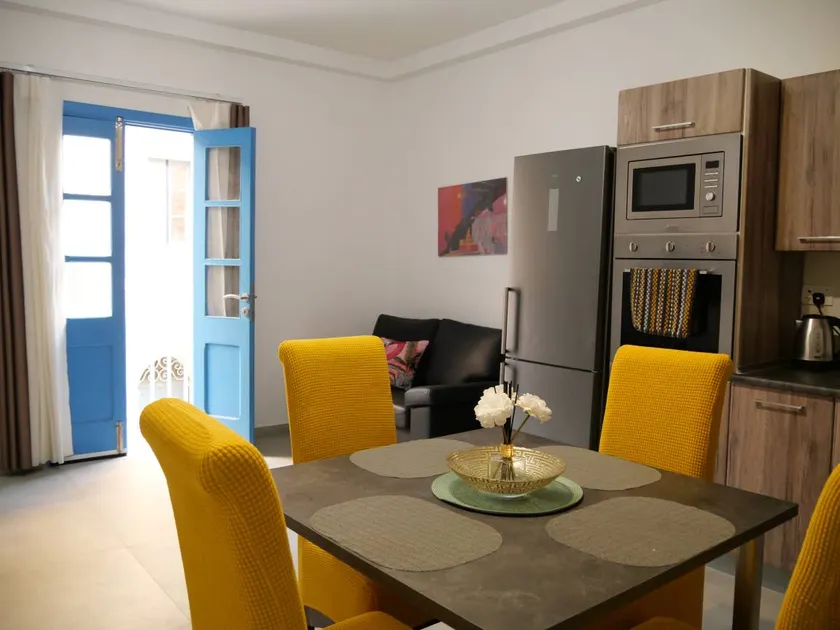 Pleasant holiday apartment with terrace | Beach nearby - Image 1
