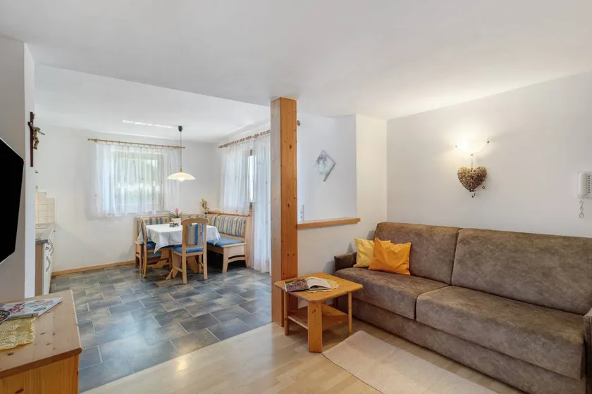 Child-friendly beautiful flat with garden | Garden view | Good for workation | Pets allowed - Image 1