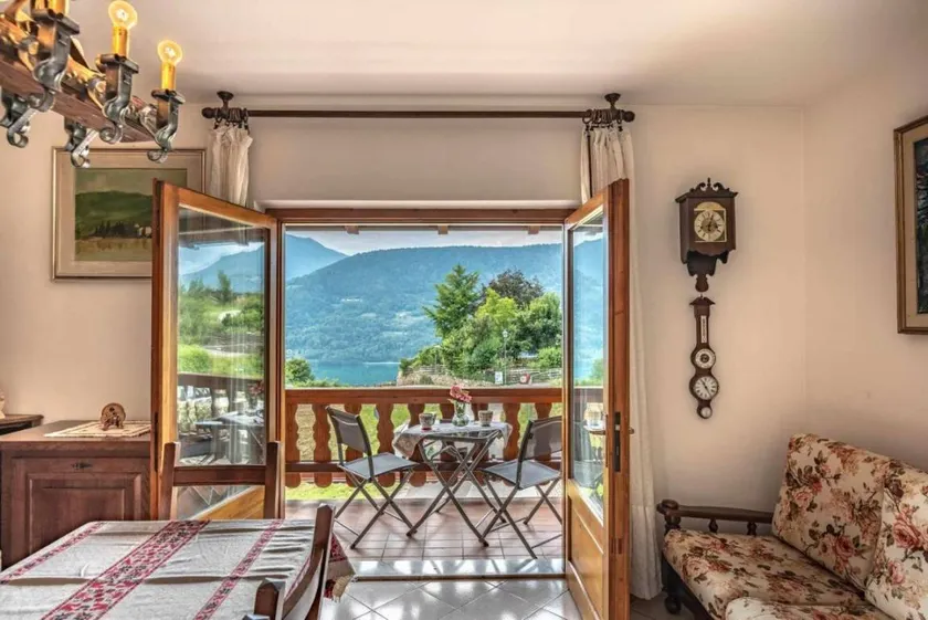 La finestra sul Lago, Tenna Ospitar - Image 1