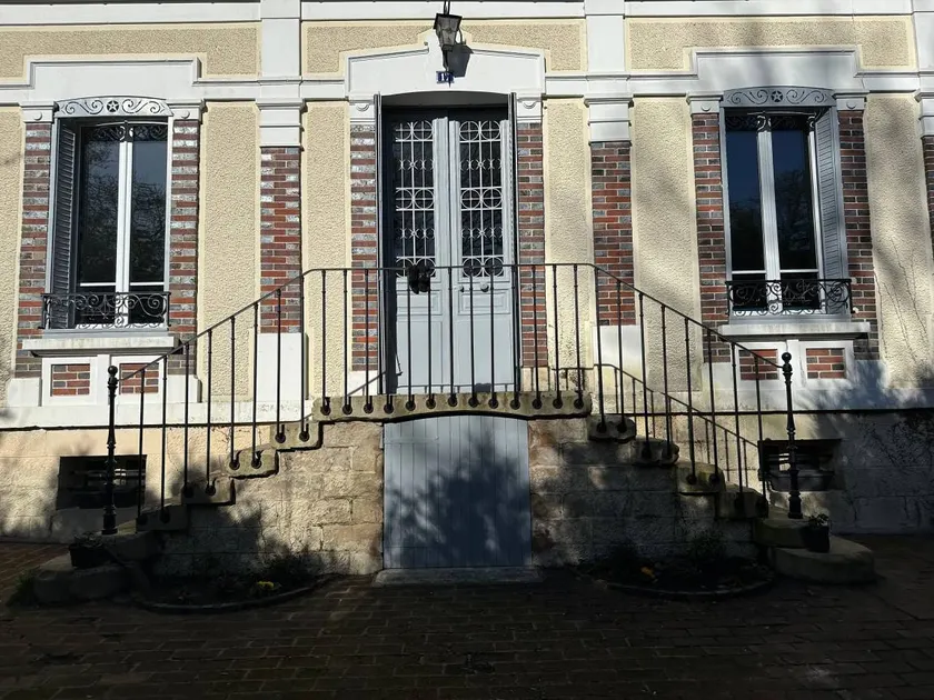 Maison avec terrasse et jardin | Vue jardin - Image 1