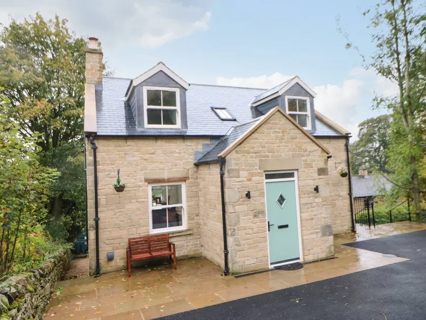 Family-oriented charming cottage with garden - Image 1