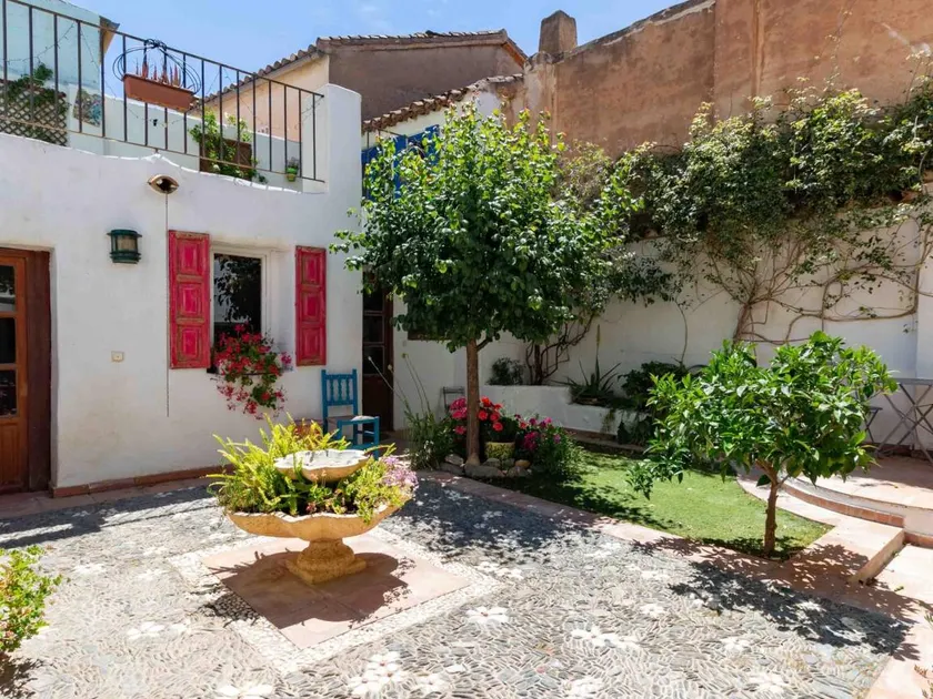 Cottage with terrace & garden | Mountain view - Image 1