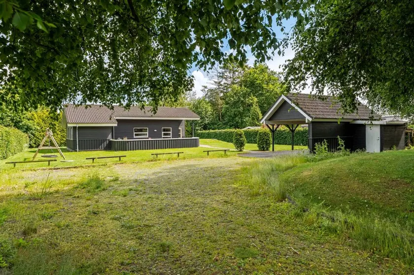 Familienfreundliches Ferienhaus mit Terrasse, Grill und privatem Pool | Hunde erlaubt - Image 1