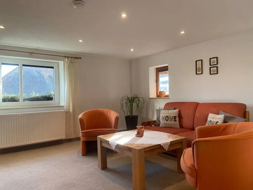 Holiday apartment with BBQ & garden - Image 1