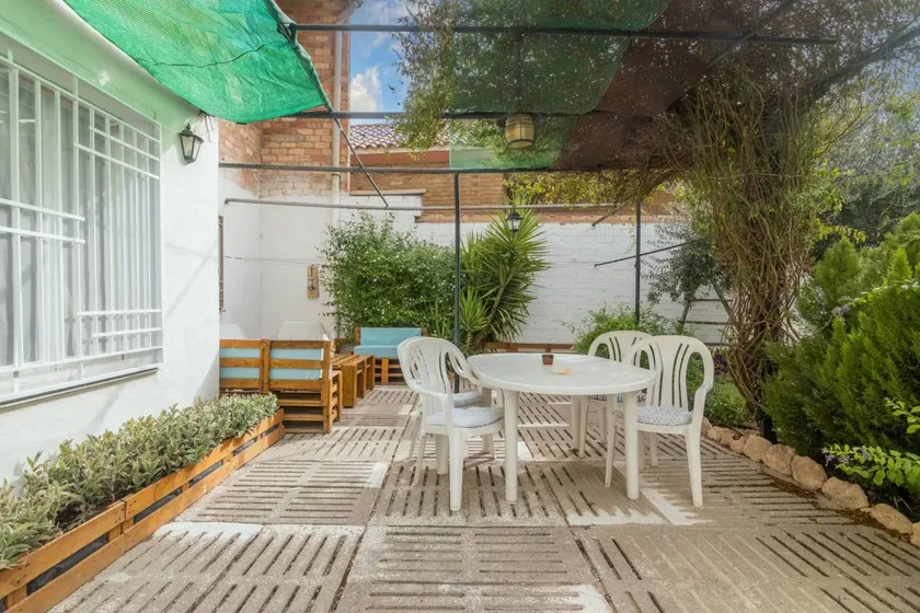 Holiday home with terrace, barbeque & private pool | Garden view - Image 1