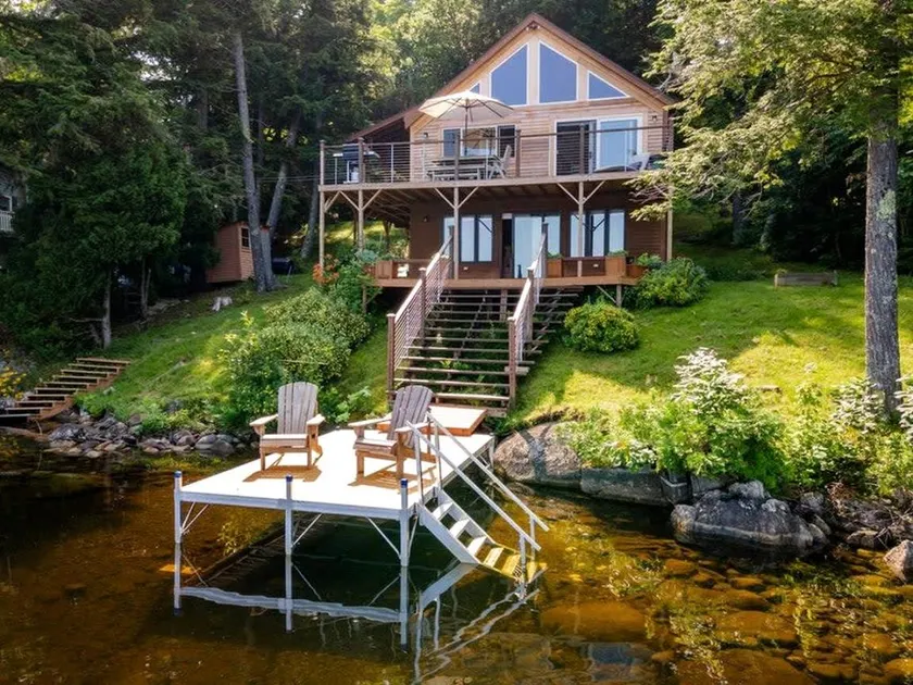 Lakefront Cabin Beautifully Design with Deck in Maine - Image 1
