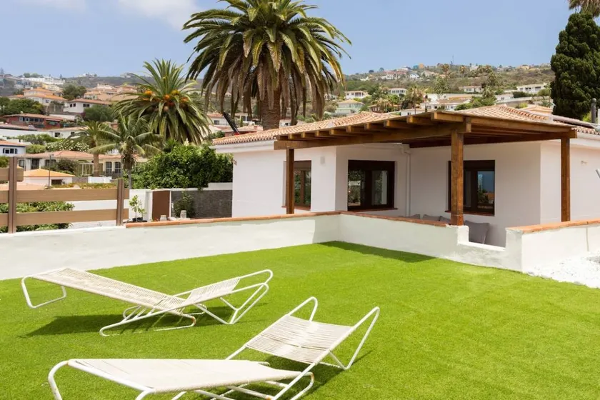 Family-oriented lovely villa with garden, terrace & barbeque - Image 1