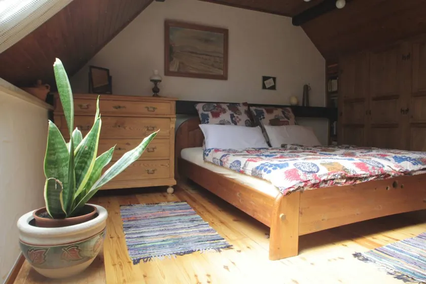 Holiday home with garden & terrace - Image 1