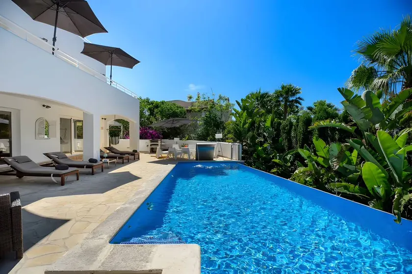 Villa 'Amarantos' with Mountain View, Wi-Fi and Air Conditioning - Image 1