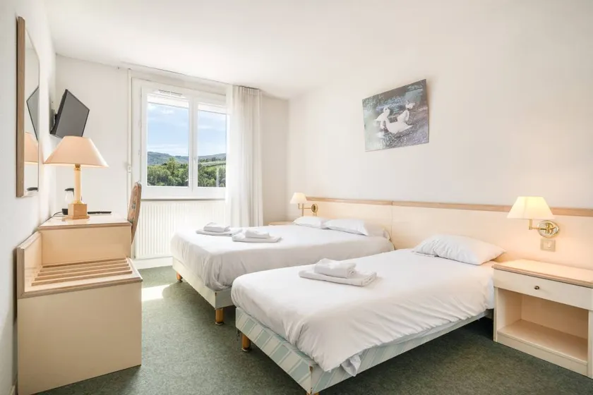Incantevole camera privata con giardino e terrazza - Image 1