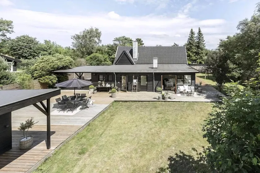 Family-friendly beautiful holiday home with BBQ, sauna & terrace | Next to the beach - Image 1
