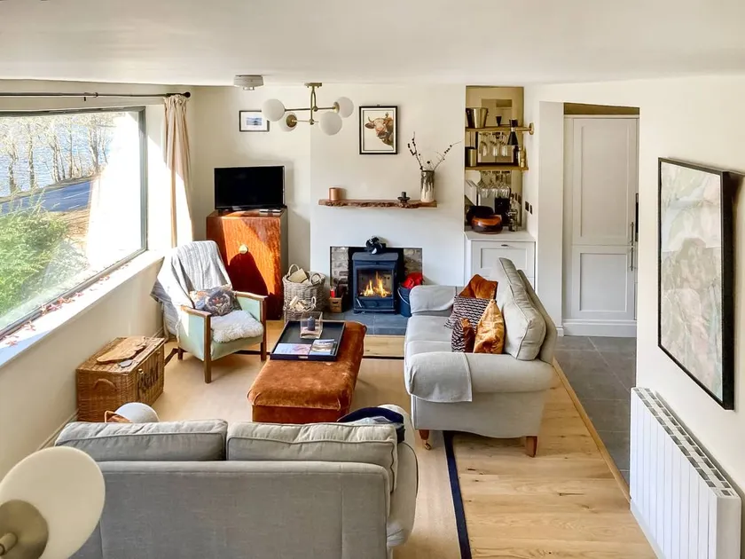 Children-friendly charming cottage with garden | River view - Image 1