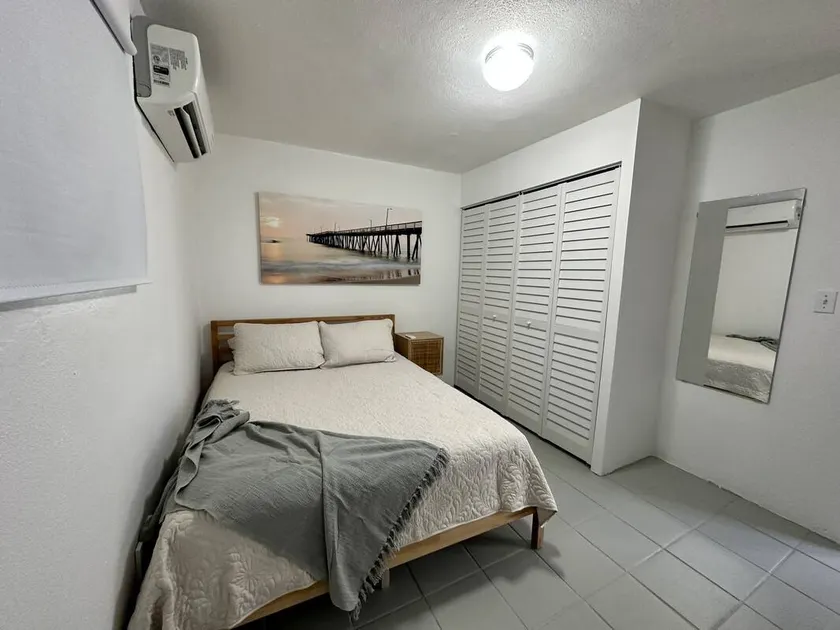 Family-friendly nice dedicated room with garden & pool - Image 1