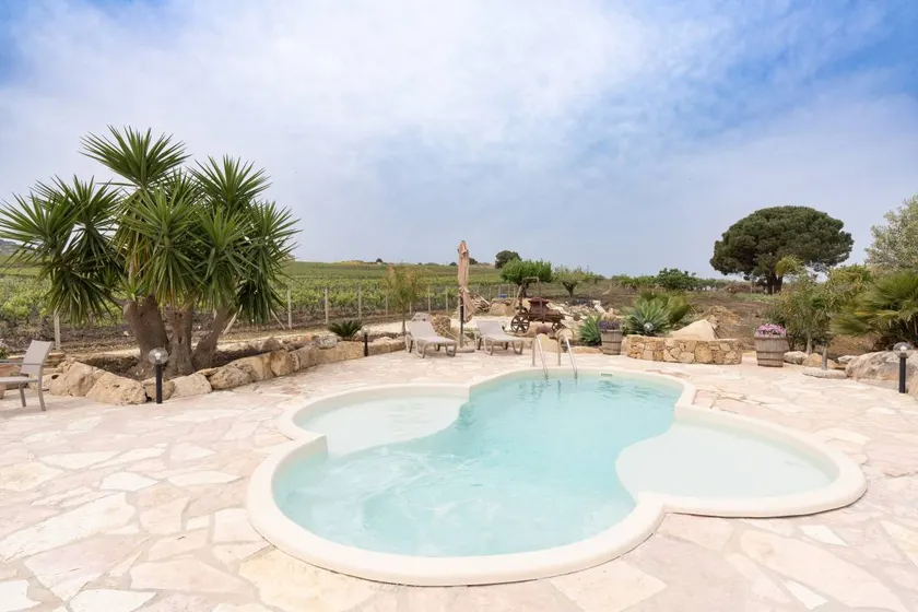 Villa Anna with Private Pool, Mountain Views, Wi-Fi, and Air Conditioning - Image 1