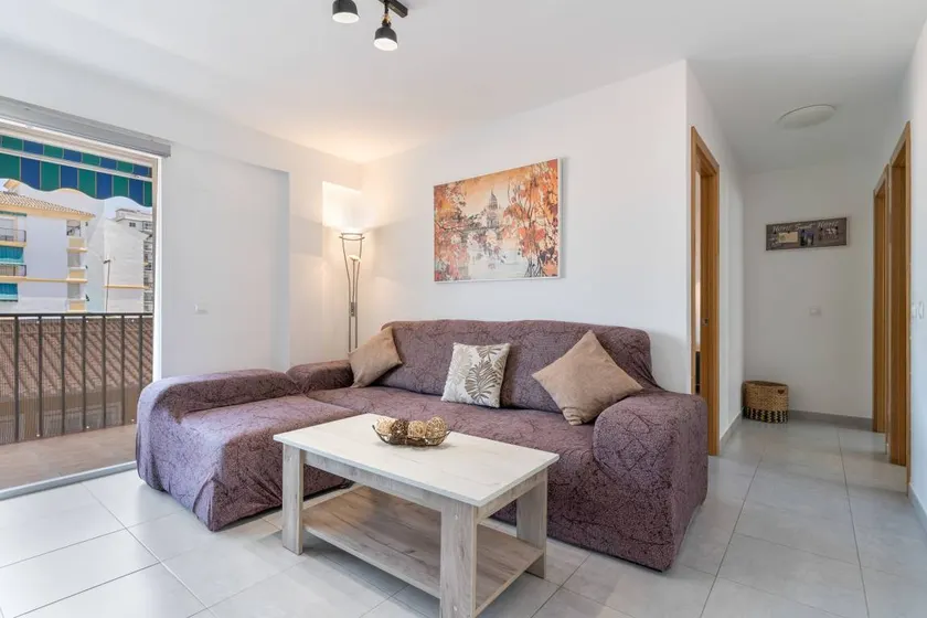 Apartment in Torre del Mar with Mountain Views, Wi-Fi, and Air Conditioning - Image 1