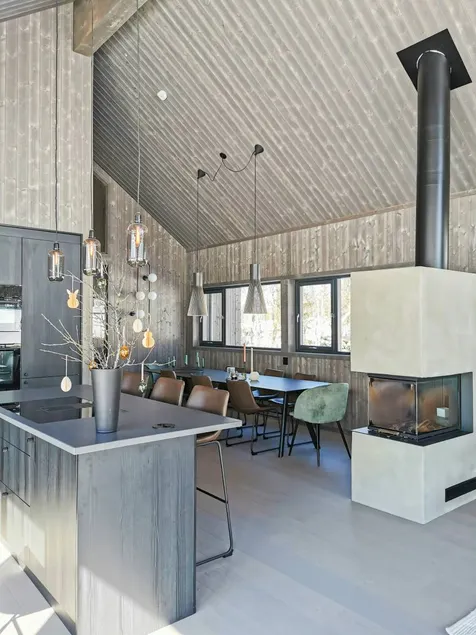 Family-friendly holiday home with sauna, terrace & barbecue | Perfect for remote work - Image 1