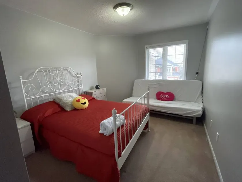 Private room with garden - Image 1