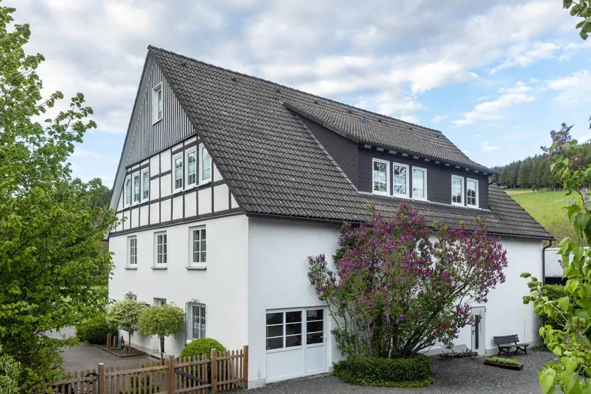 House with terrace, barbeque & garden | Garden view - Image 1