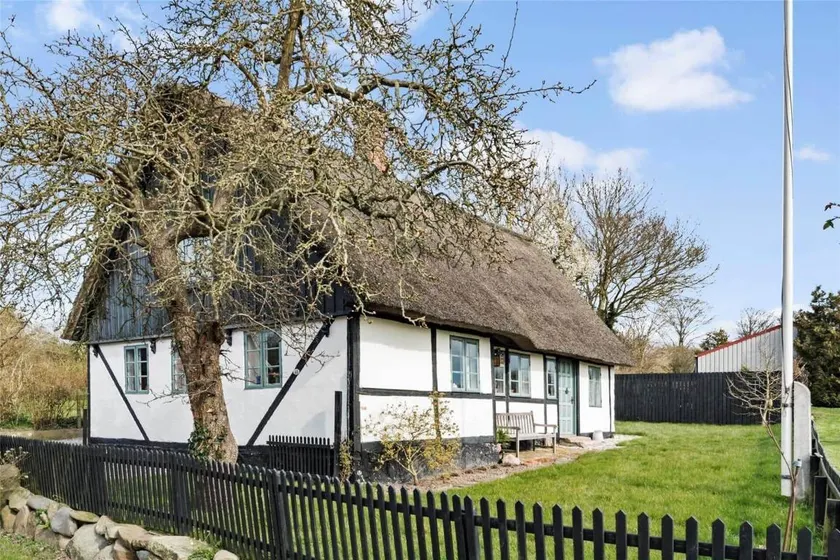 Fully equipped pleasant house with barbeque - Image 1