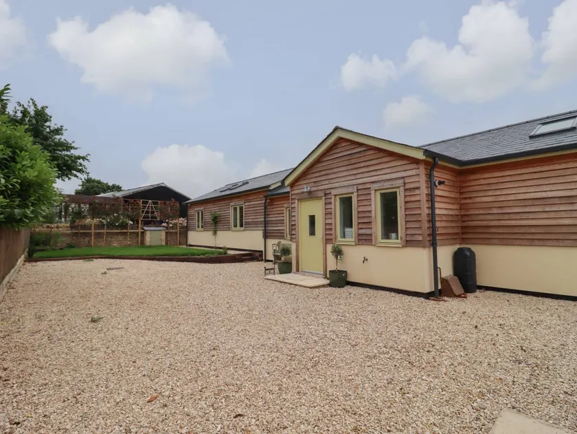 Child-friendly cottage with garden - Image 1