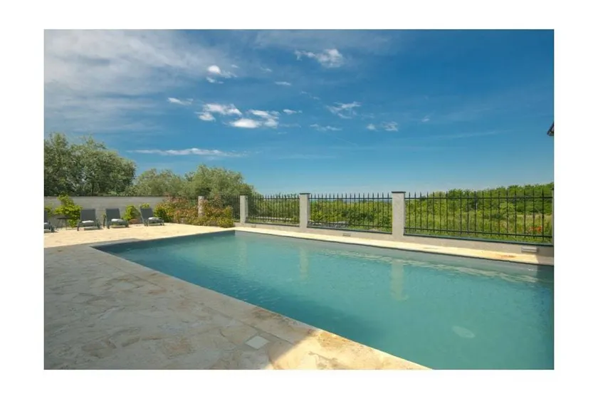 Villa with sauna, barbeque & garden - Image 1