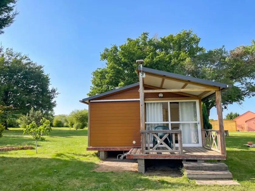 Charming chalet with pool, terrace & barbeque - Image 1