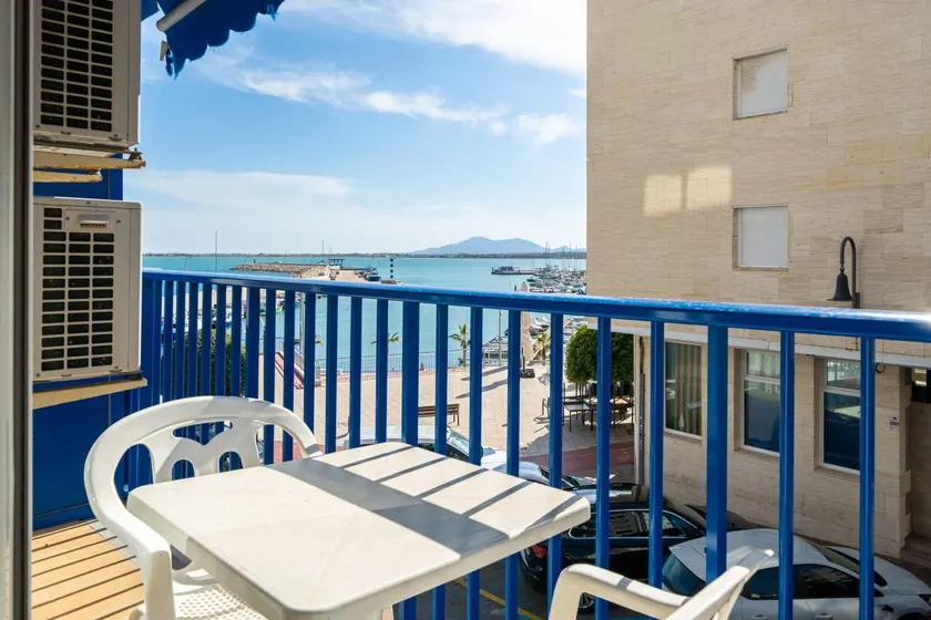 Fully equipped pleasant holiday apartment | Sea view | Next to the beach - Image 1